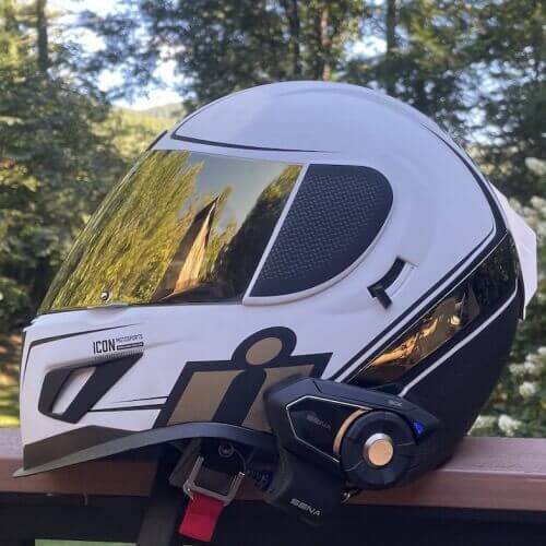 Icon Motorcycle Helmet Airform Resurgent in White and Gold